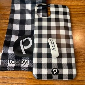 iPhone 11 Pro Max loopy case black & white Buffalo plaid